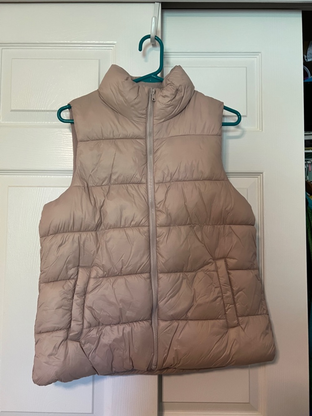 Old Navy Beige Quilted Puffer Vest